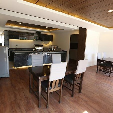 Royal Crown Hotel Yangon Luaran gambar