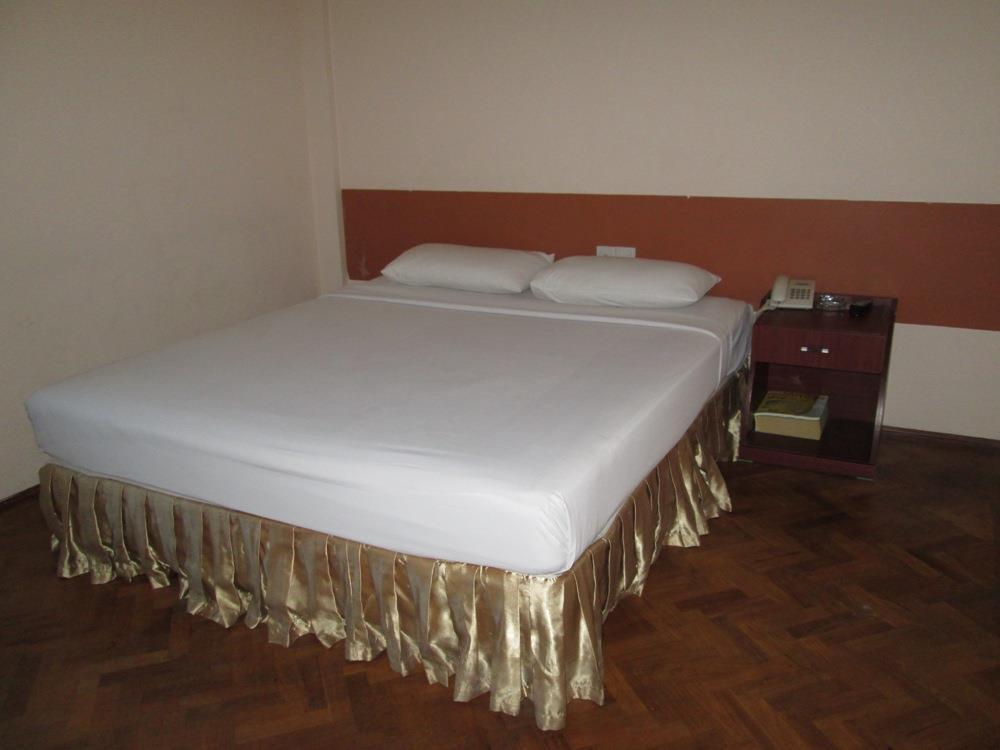 Royal Crown Hotel Yangon Luaran gambar