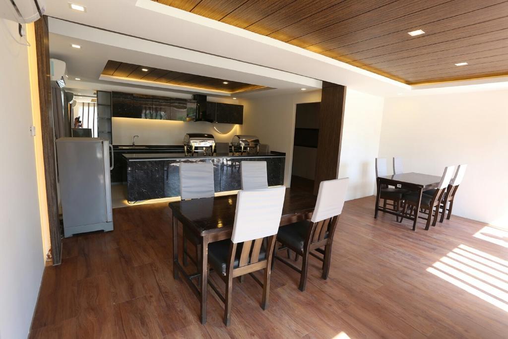 Royal Crown Hotel Yangon Luaran gambar