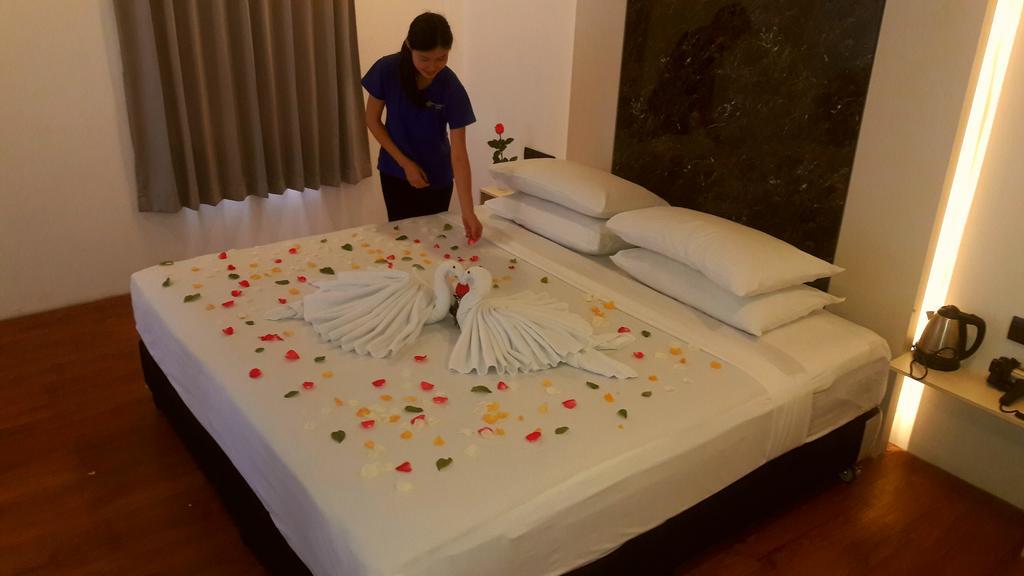 Royal Crown Hotel Yangon Luaran gambar
